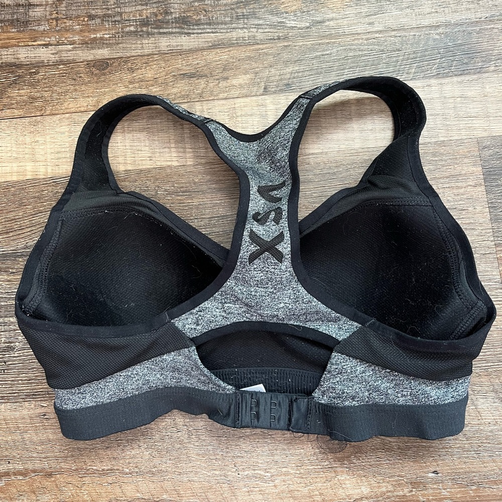 Victoria’s Secret sports bra - Picture 2 of 5